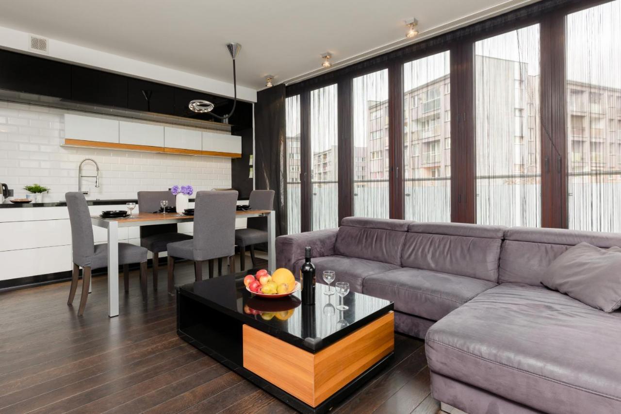 Warsaw Srodmiescie Riverside Three-Bedroom Apartment By Renters Exterior foto