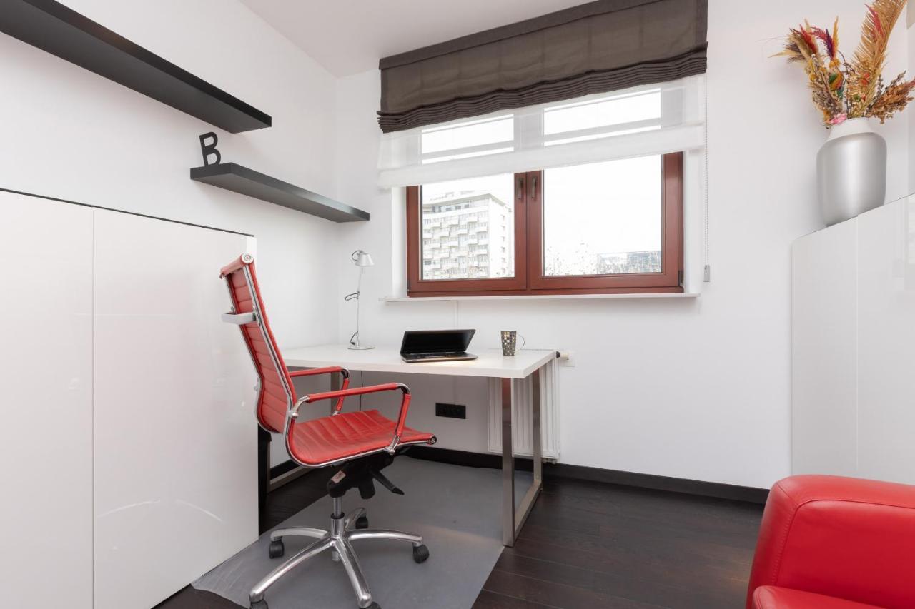 Warsaw Srodmiescie Riverside Three-Bedroom Apartment By Renters Exterior foto